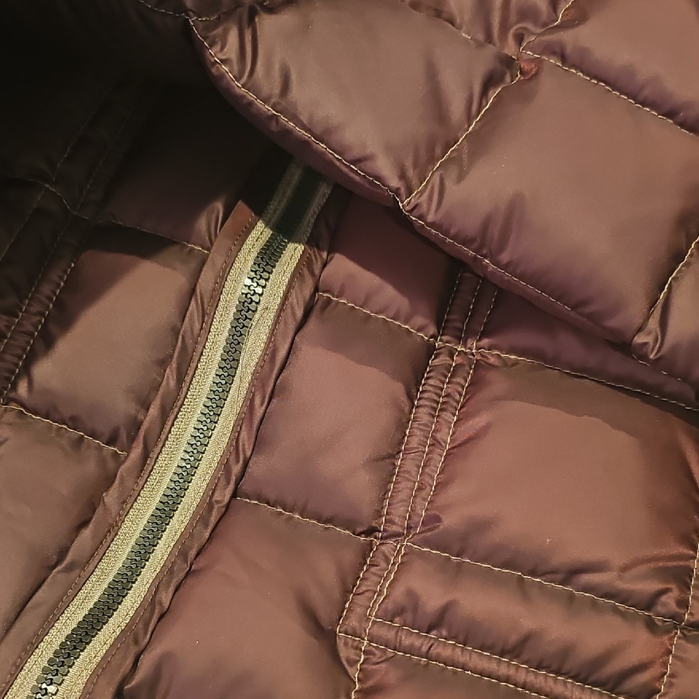 Eddie Bauer Women's Puffer Jacket - Clay Size Medium - Picture 13 of 13